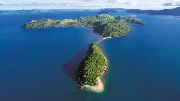 WHITSUNDAY ISLANDS YACHT CHARTER