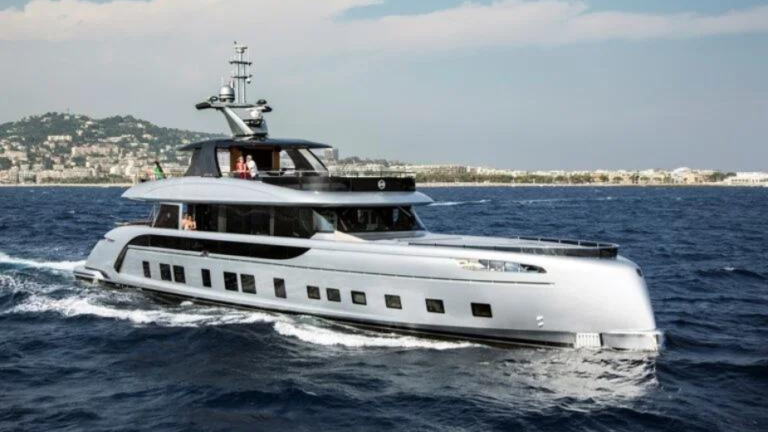 DYNAMIQ GTT 115 YACHT FOR SALE