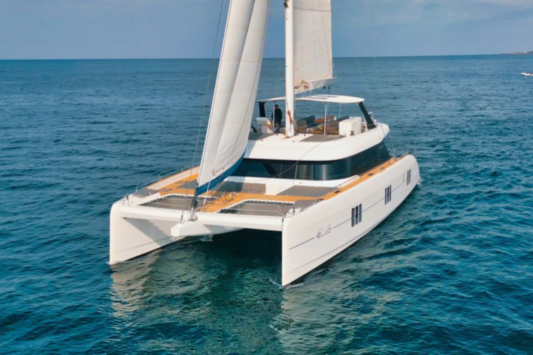 SUNREEF 60 FEEL THE BLUE YACHT FOR SALE