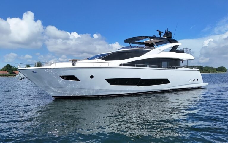 SUNSEEKER 86 SALIVITI YACHT FOR SALE