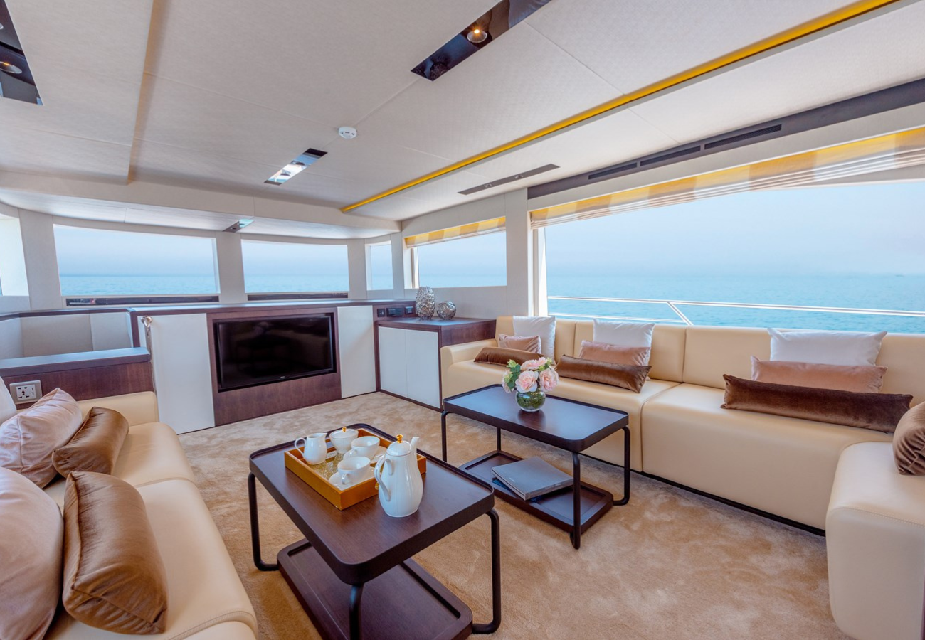 MAJESTY 62M YACHT FOR SALE | INTERIOR (4)