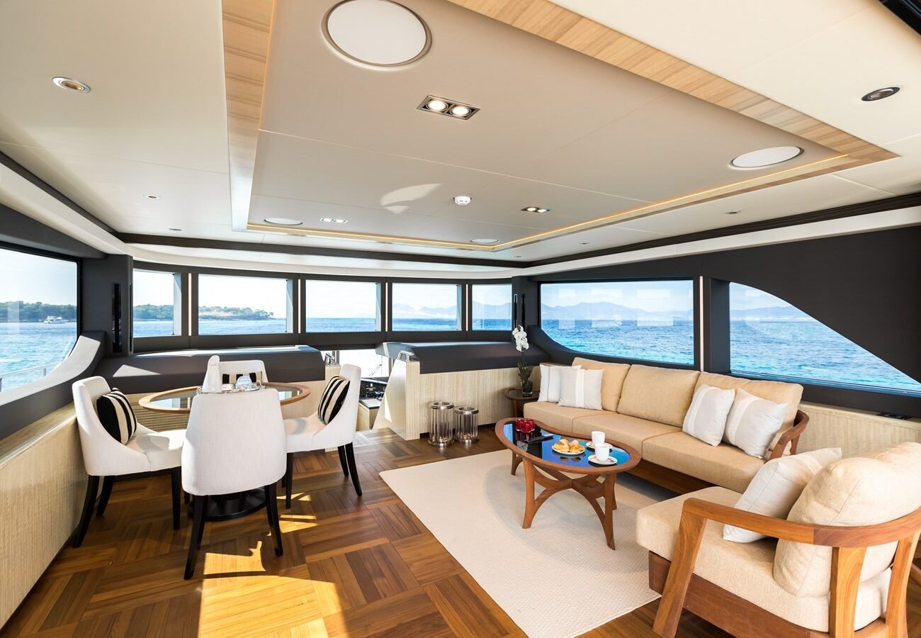 MAJESTY 100 YACHT FOR SALE | INTERIOR (5)