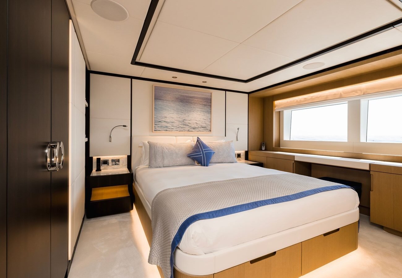 MAJESTY 120 YACHT FOR SALE | INTERIOR