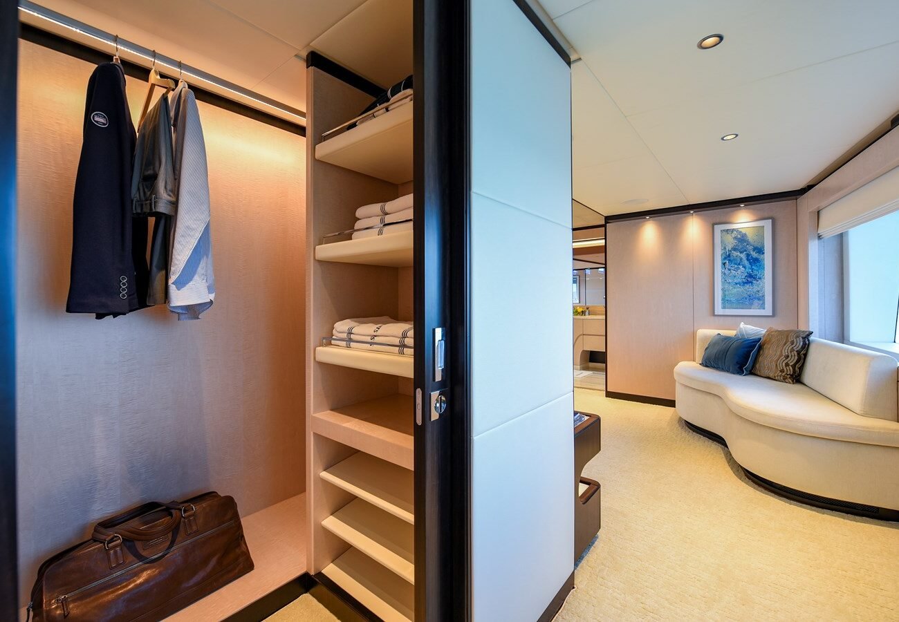 MAJESTY 120 YACHT FOR SALE | INTERIOR