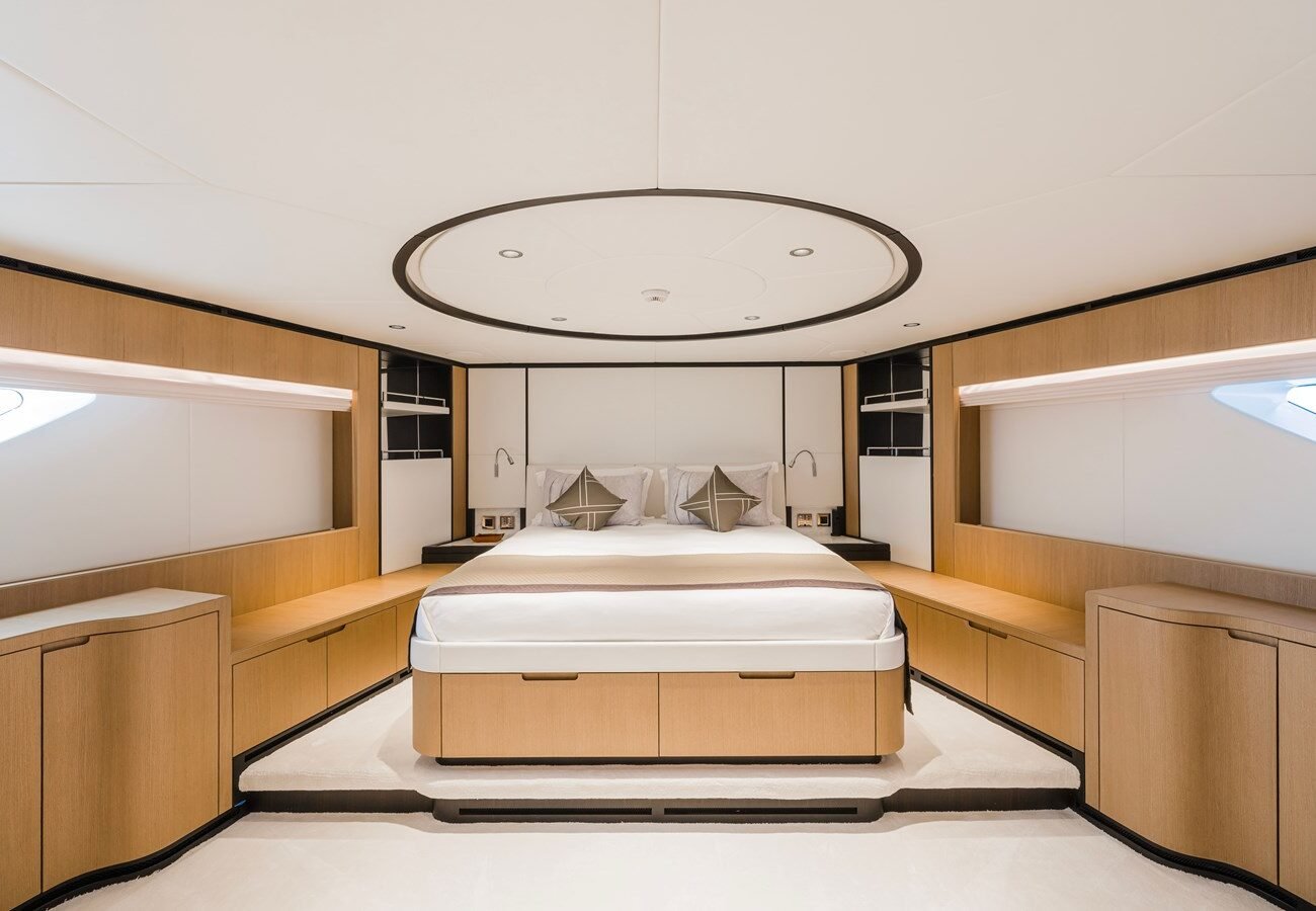 MAJESTY 120 YACHT FOR SALE | INTERIOR