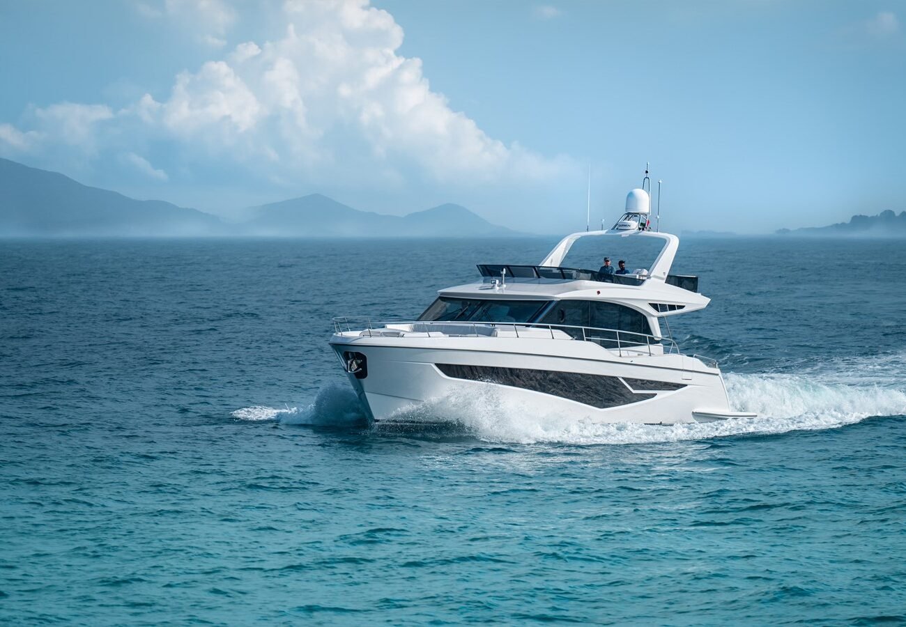 MAJESTY 60 YACHT FOR SALE | EXTERIOR (2)