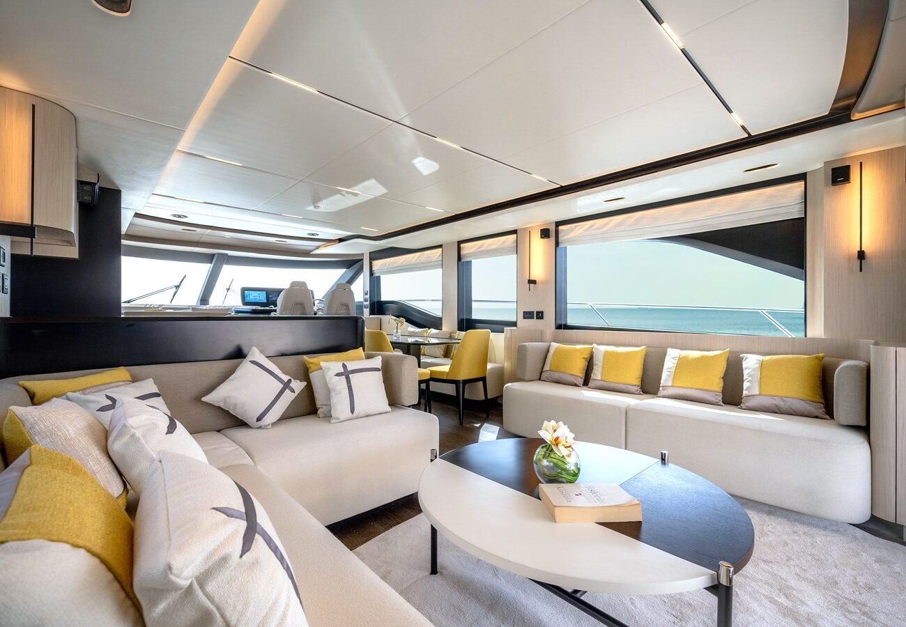 MAJESTY 72 YACHT FOR SALE | INTERIOR (9)