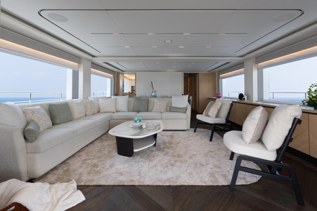 NOMAD 101 YACHT FOR SALE | INTERIOR (1)