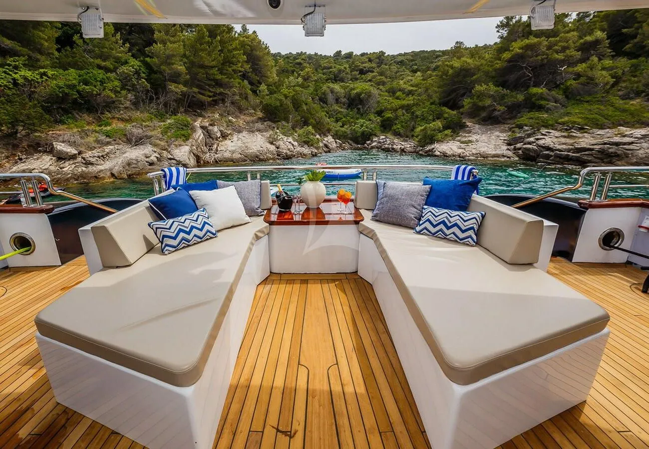 YACHT TRAMONTANA CLASE AZUL IN VENDITA - ESTERNI