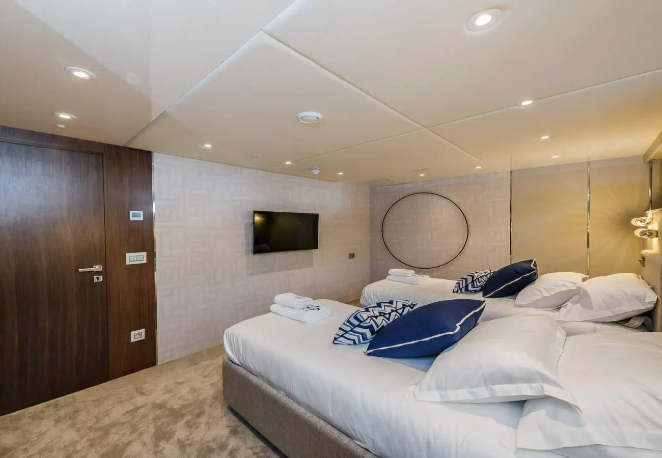 TRAMONTANA CLASE AZUL YACHT IN VENDITA - INTERNI