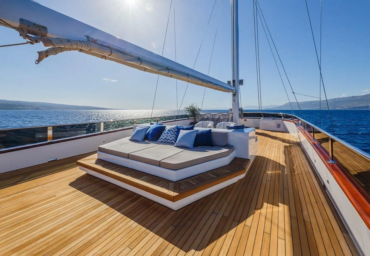 YACHT TRAMONTANA CLASE AZUL IN VENDITA - ESTERNI