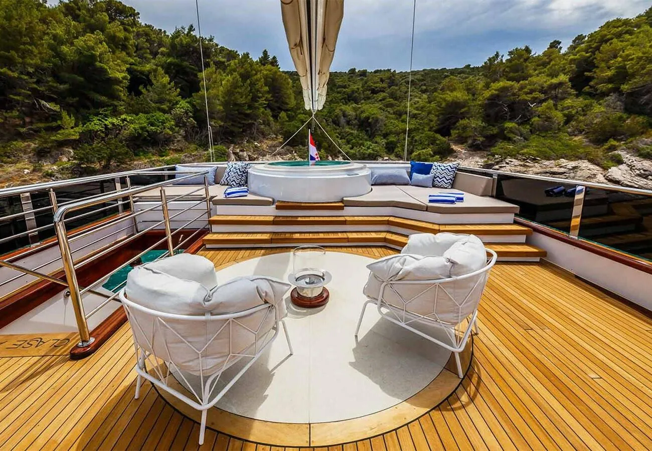 YACHT TRAMONTANA CLASE AZUL IN VENDITA - ESTERNI