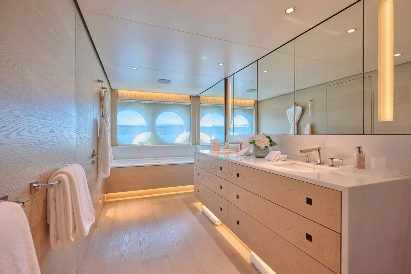 YACHT PALMER JOHNSON 172 SANAM À VENDRE