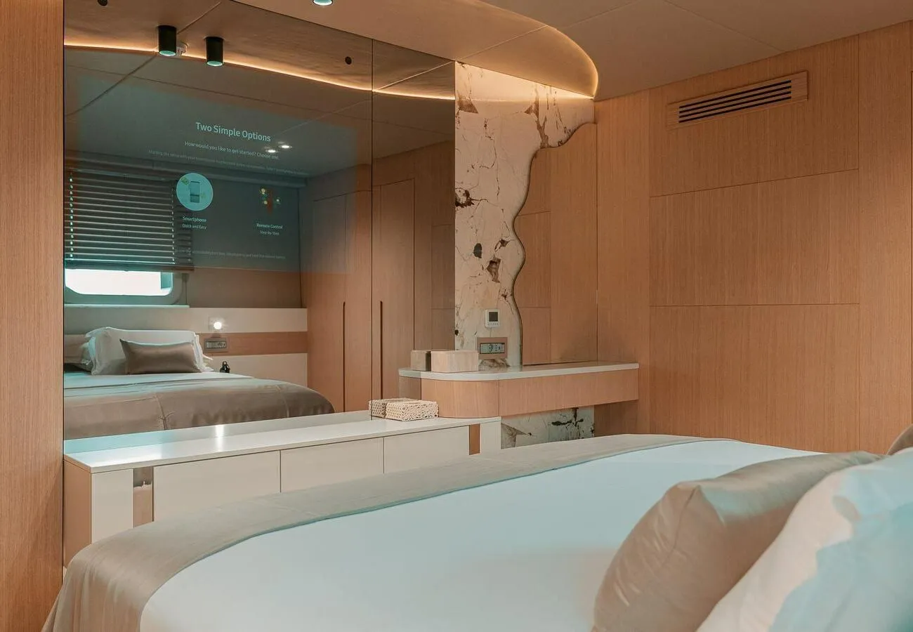 YACHT TRAMONTANA REPOSADO IN VENDITA - INTERNI