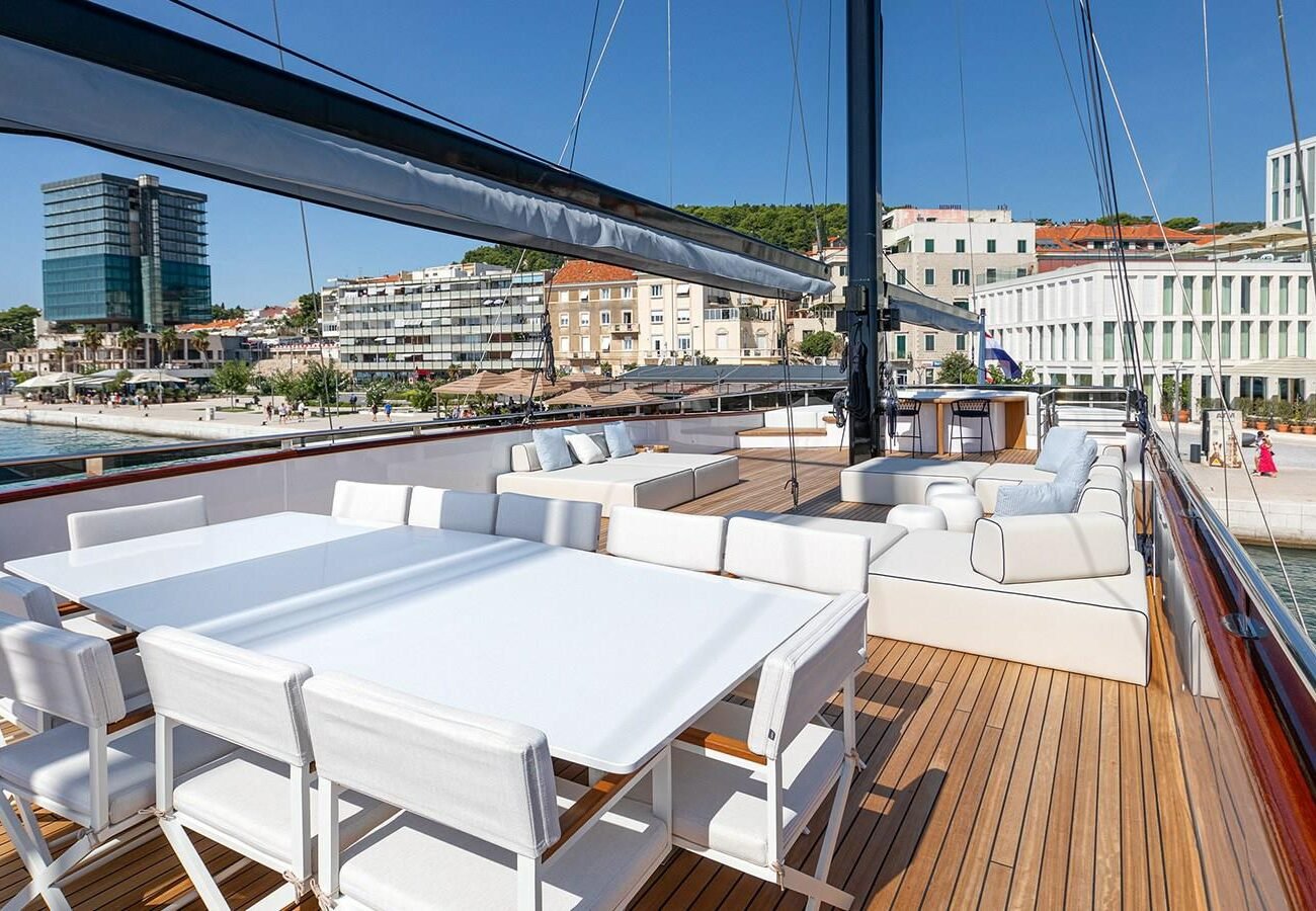 TRAMONTANA SCORPIOS YACHT FOR SALE - EXTERIOR