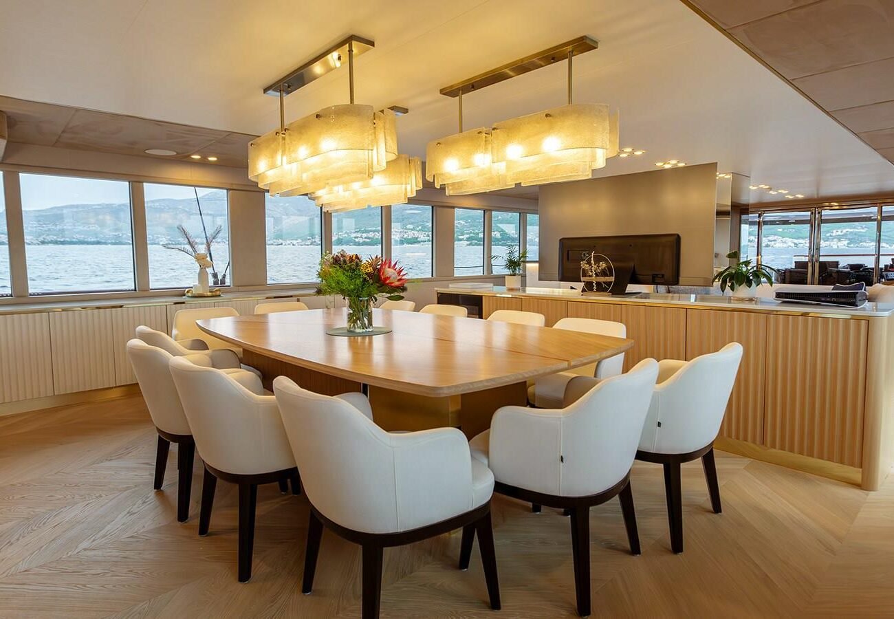 TRAMONTANA SCORPIOS YACHT FOR SALE - INTERIOR