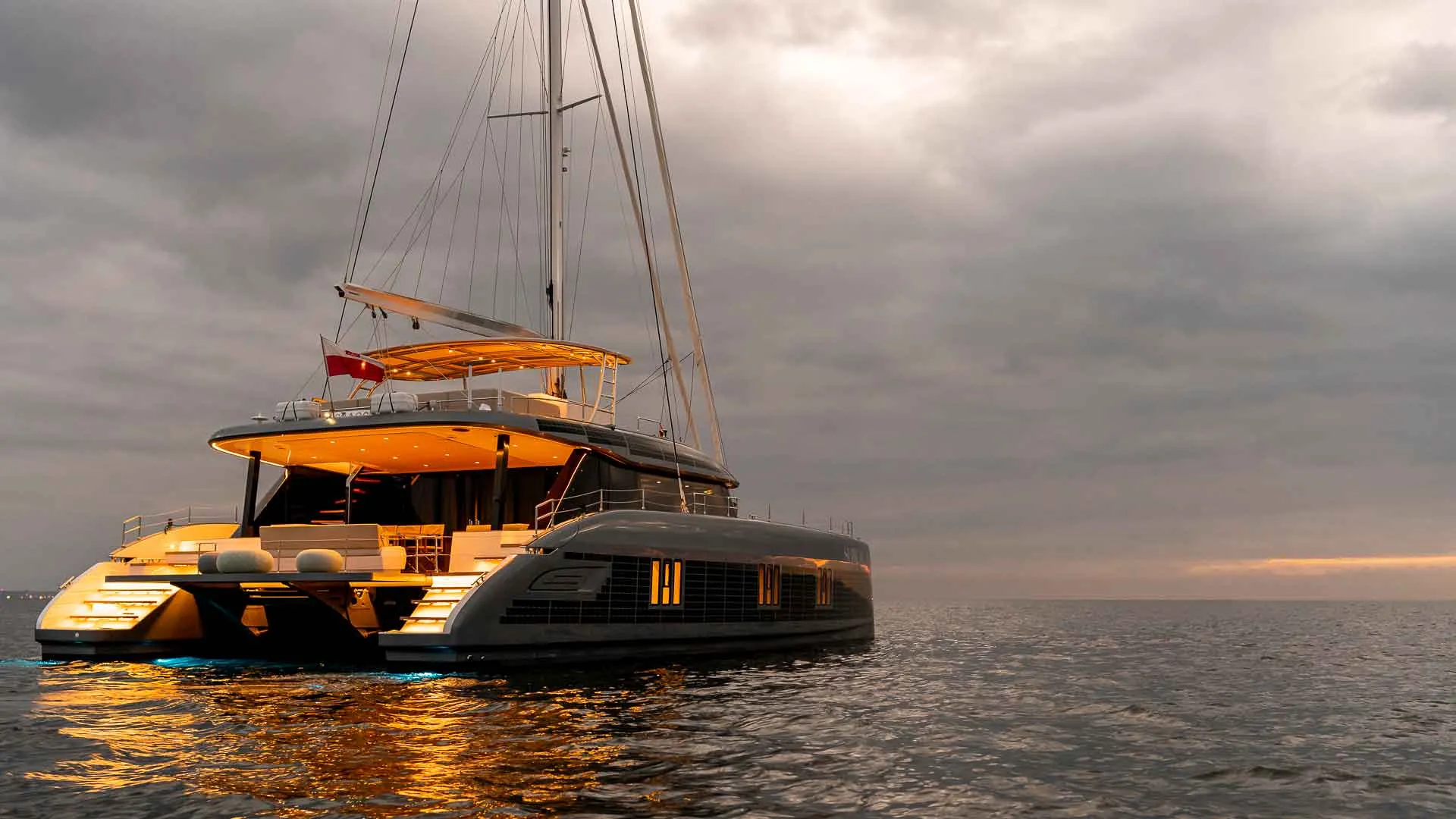 Sunreef 60 Eco Surreal hero 8