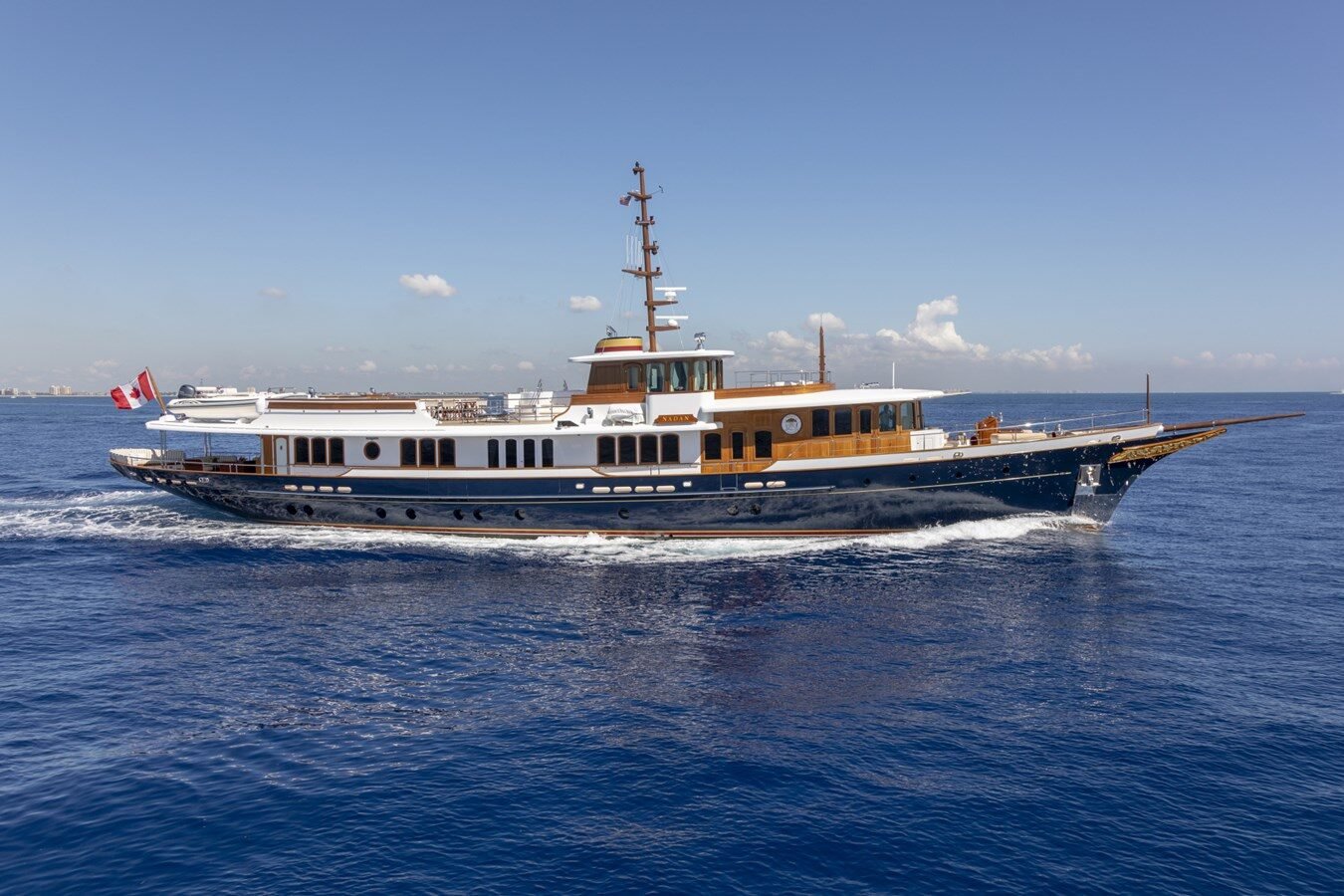 Burger Yacht Nadan sun deck exterior