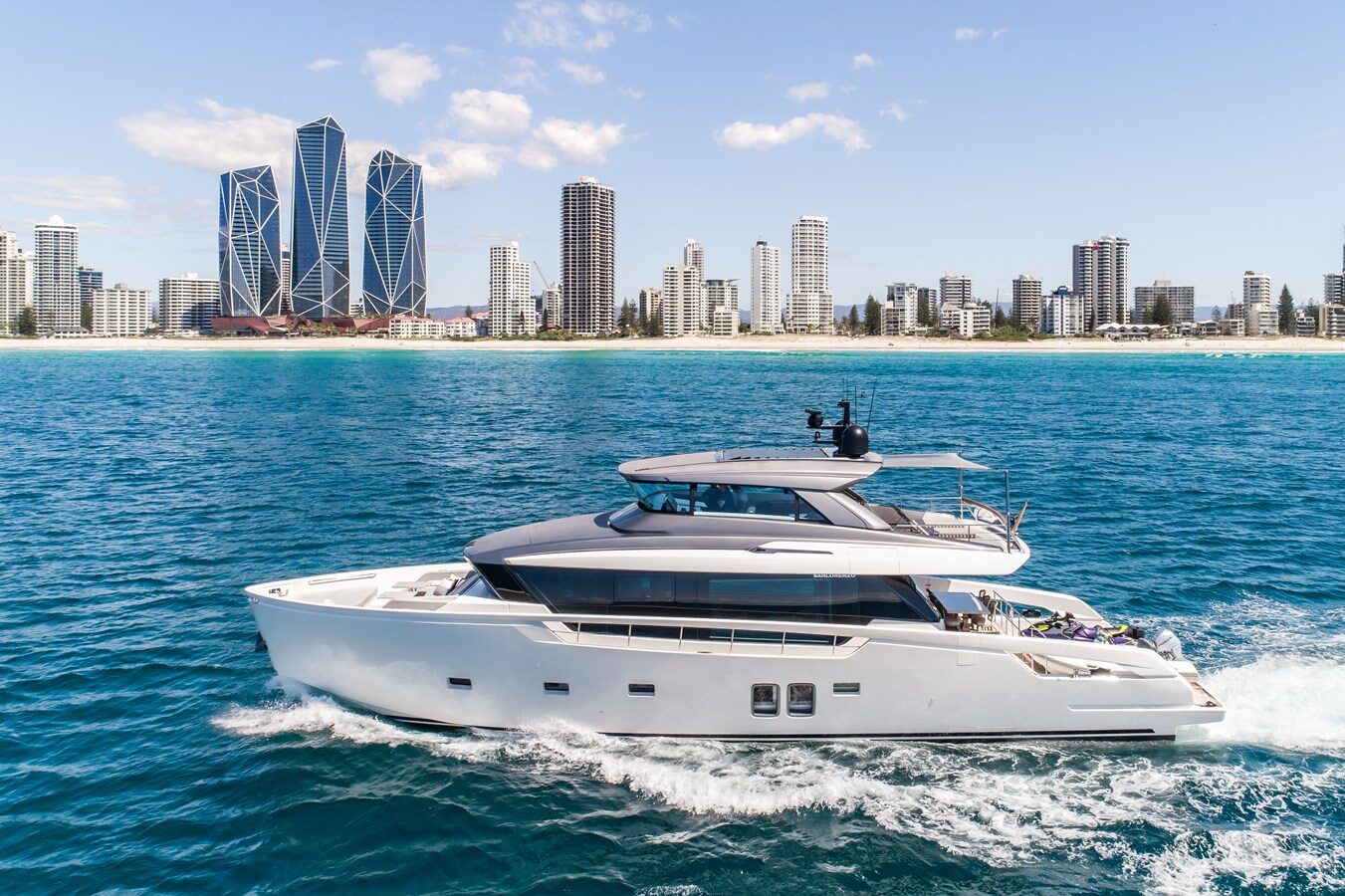 Exterior side view of Sanlorenzo 78 Violetta yacht for sale