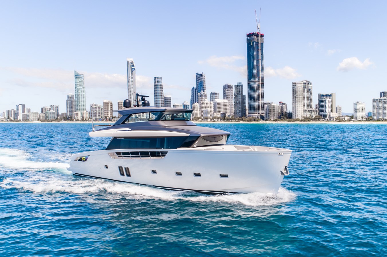 Sanlorenzo 78 Violetta – Head-On View Emphasizing Bold Bow Design