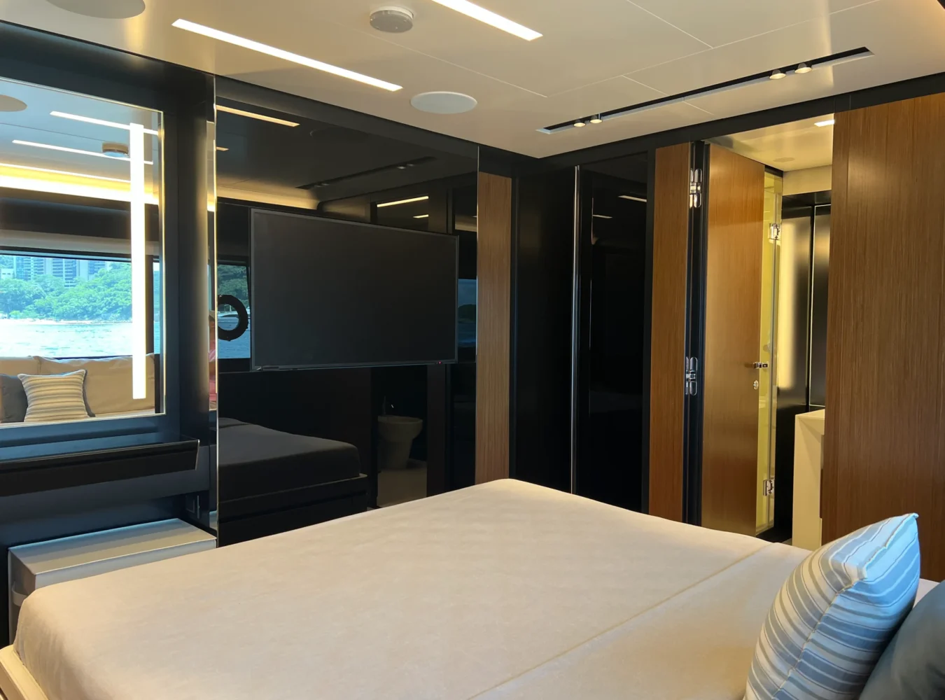 Riva flybridge stern view with panoramic seating