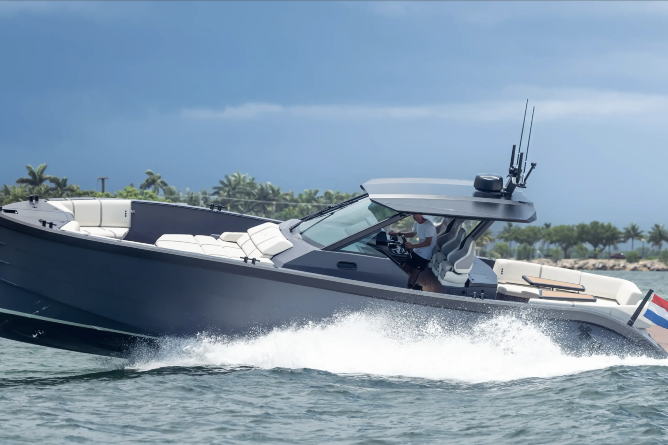 Lekker 45 yacht cruising fast with modern social deck