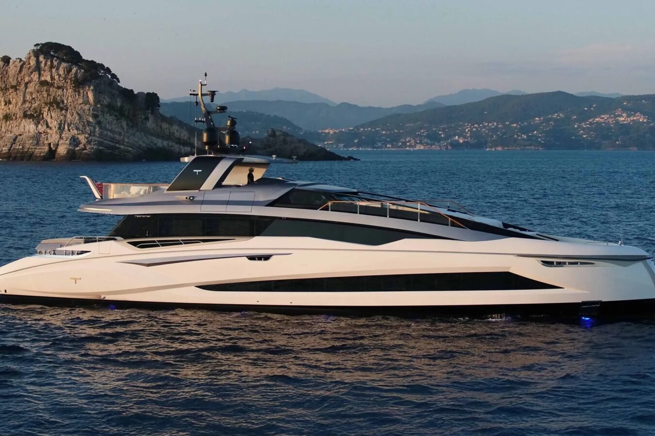 Tecnomar Evo 120 Yacht For Sale