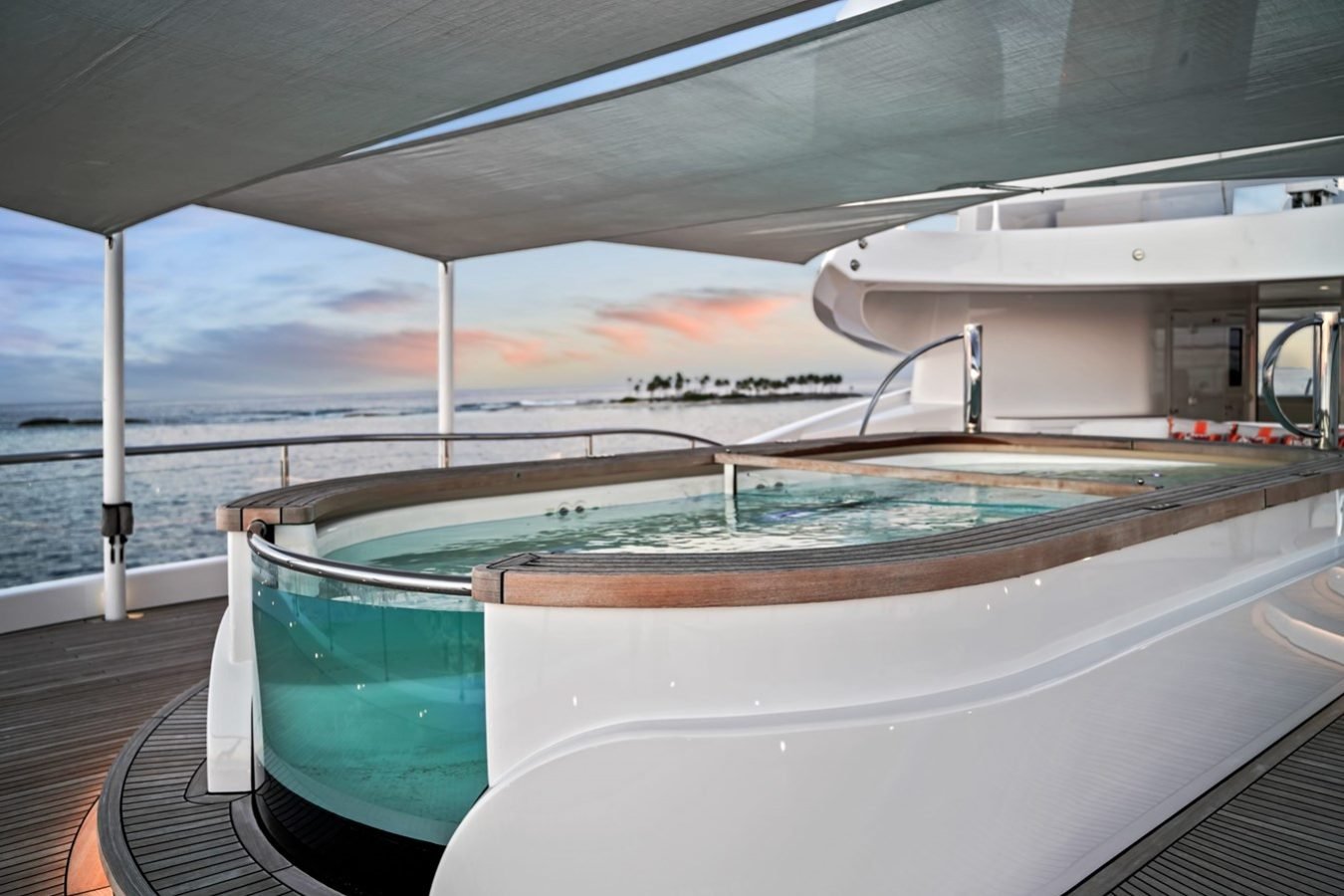 Abeking & Rasmussen Amaryllis Yacht for Charter (8)