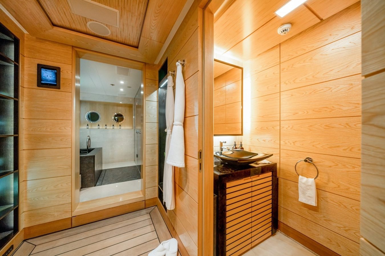 Abeking & Rasmussen Amaryllis Yacht for Charter (38)