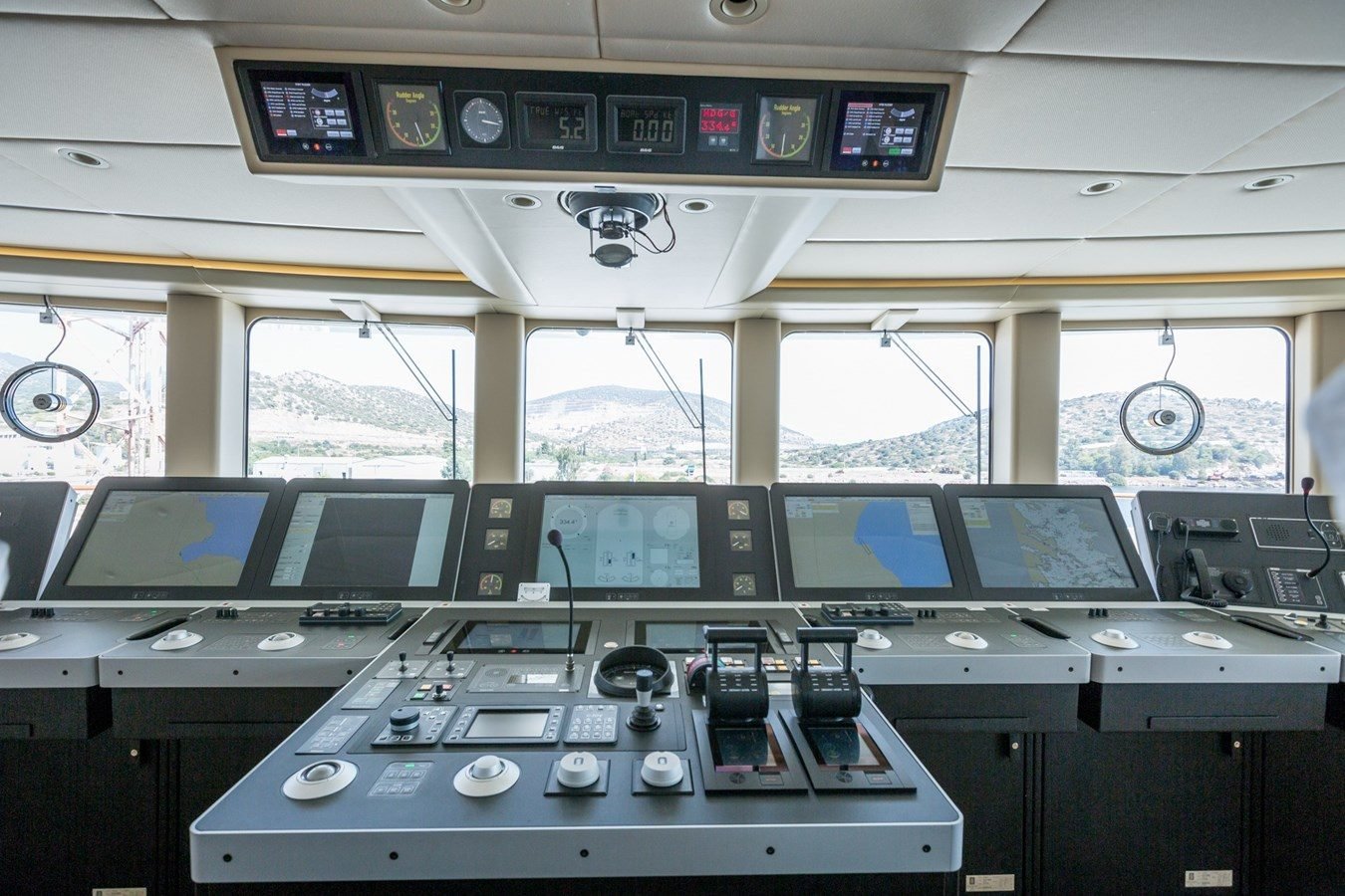 Olympic Yachts Dream Yacht for Charter (38)